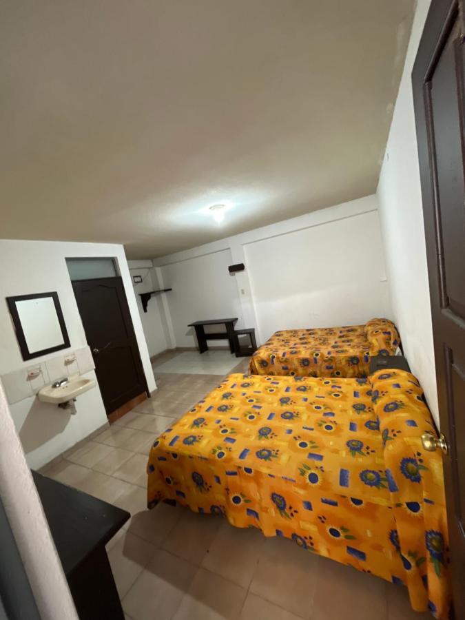 Hotel Jorges Морелия Экстерьер фото