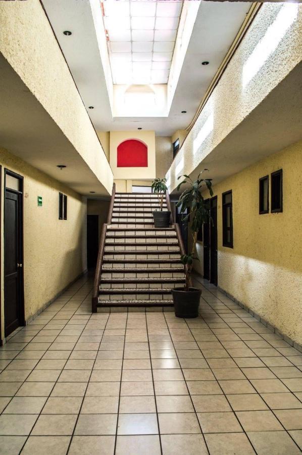 Hotel Jorges Морелия Экстерьер фото